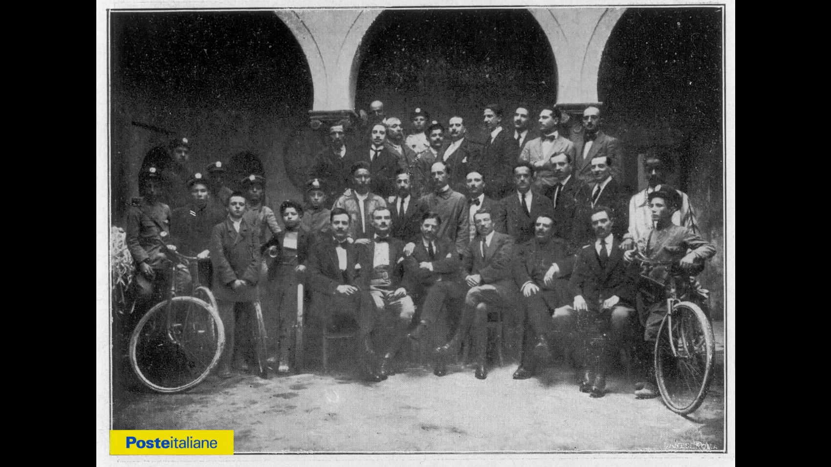 Gruppo di postini fotografati nel 1914