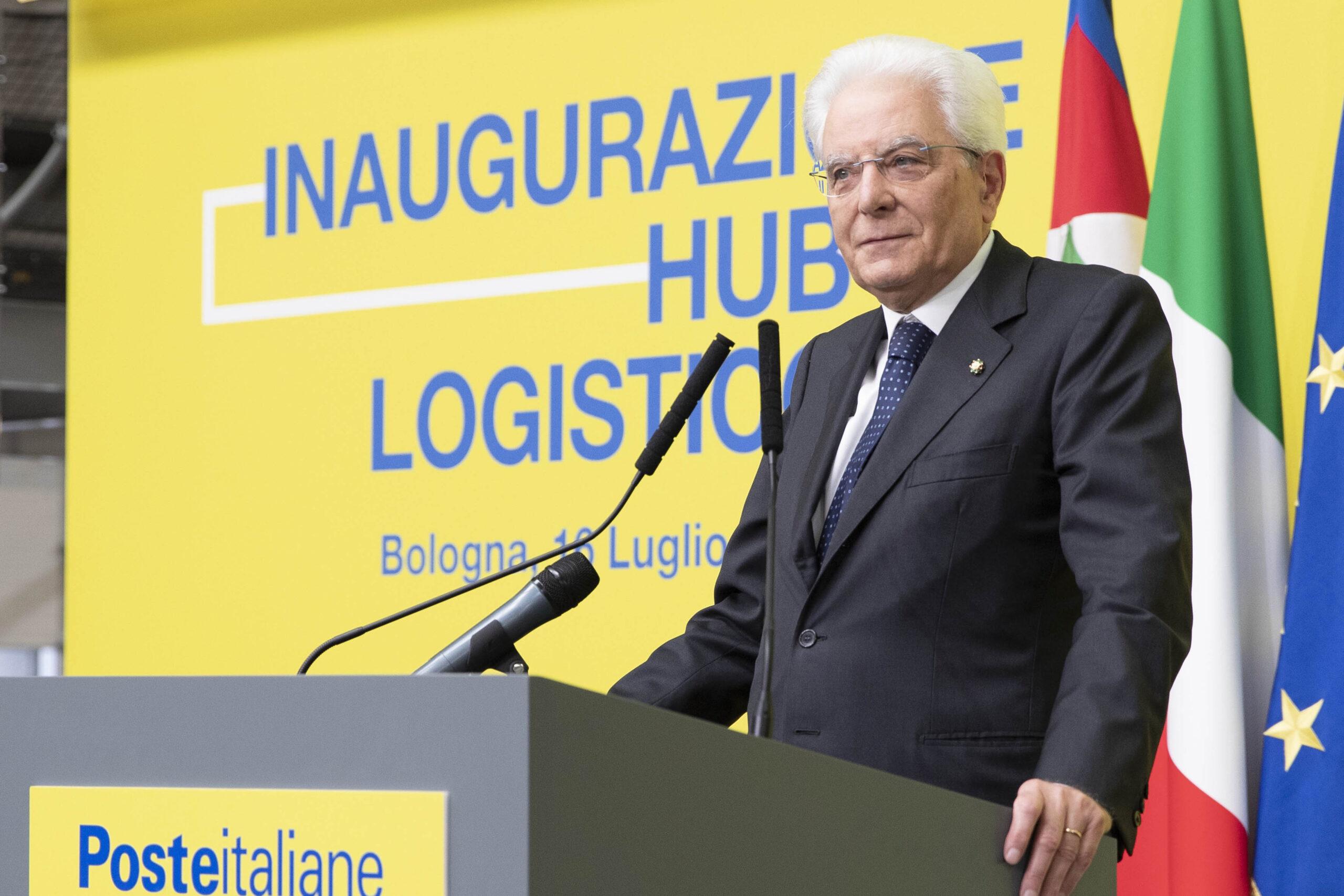 Il Presidente Sergio Mattarella all'Interporto di Bologna,in occasione della cerimonia di inaugurazione del nuovo Centro di smistamento postale (hub) di Poste Italiane  (foto di Francesco Ammendola - Ufficio per la Stampa e la Comunicazione della Presidenza della Repubblica)