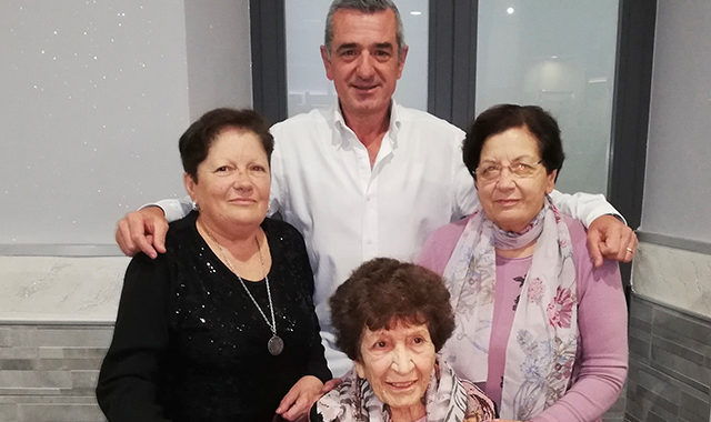 Elena, la risparmiatrice centenaria: “Proteggevo il buono con le scatole antimuffa, ora uso quello digitale”