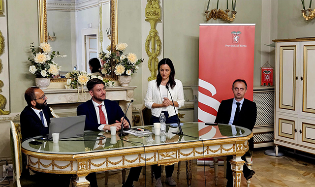 Poste Italiane: a Siena le colonnine per la ricarica dei mezzi elettrici