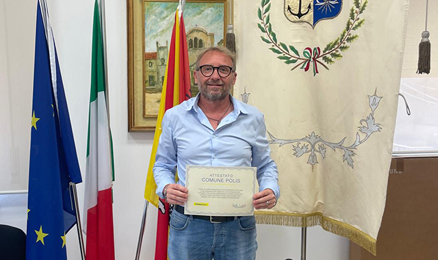 Palermo, una pergamena di ringraziamento ai sindaci che hanno aderito a Polis