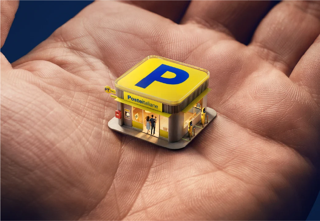 mini ufficio postale in una mano