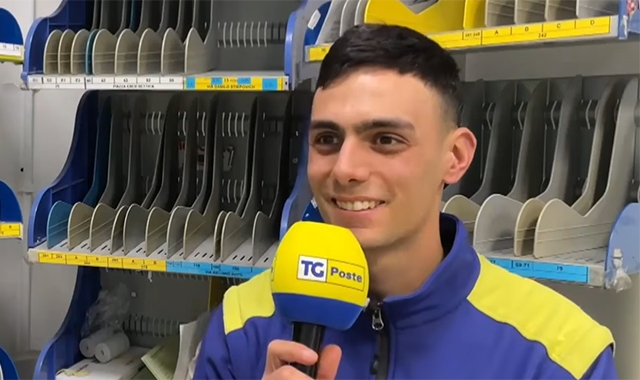 Dalla carta al digitale: l’evoluzione del servizio postale nella tesi di laurea del portalettere di Ostia