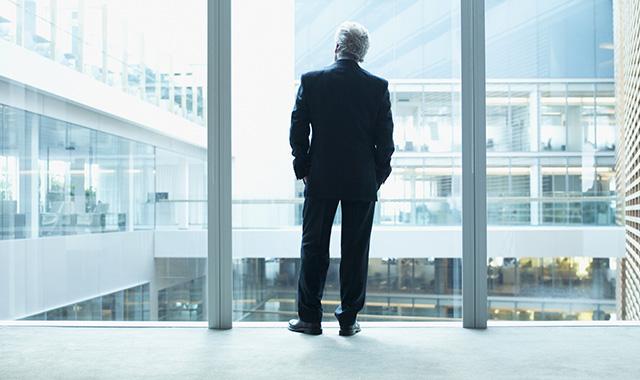 La fiducia negli Amministratori delegati delle grandi aziende torna ai livelli prepandemia