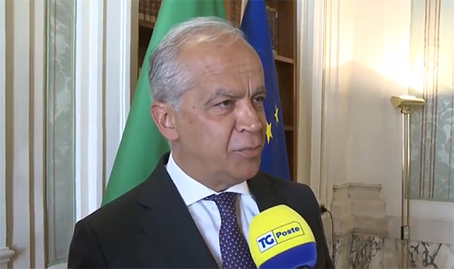Il Ministro dell’Interno Piantedosi: “Con Poste grandi risultati e rapporti strutturali. Nuovo accordo risponde a esigenze cittadini”