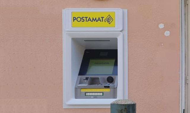 Installato a Trecate un nuovo Atm Postamat