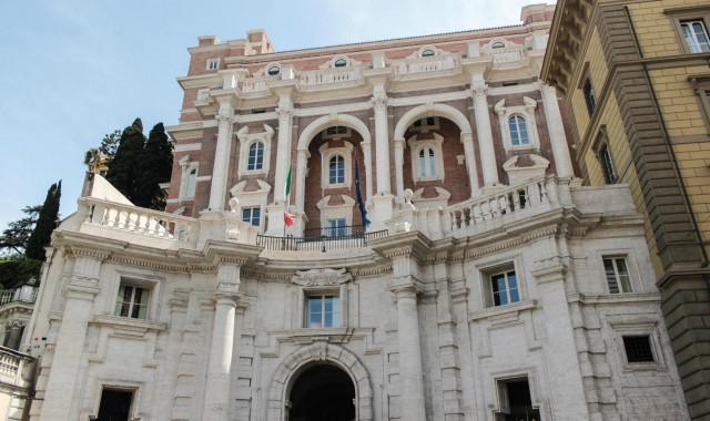 La sede dell'Inail in Via 4 novembre a Roma