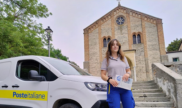 Ioana, portalettere a Monselice: “Un lavoro che consiglio a tutti i giovani come me