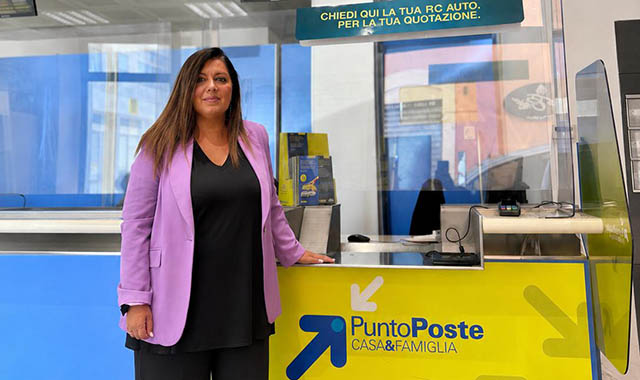 Cartoline (e buoni) dal Salento: ecco cosa succede d’estate negli uffici postali di Gallipoli e Castro