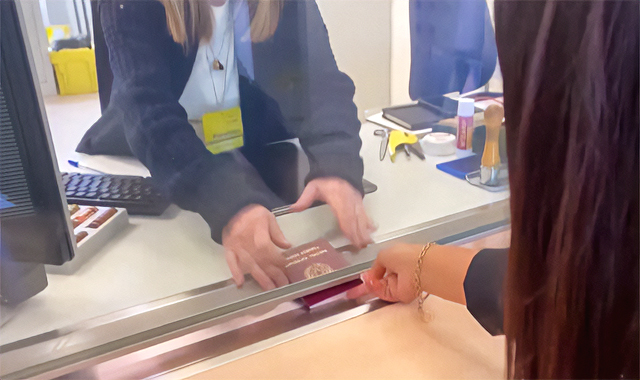 Polis, negli uffici postali di Napoli e provincia il servizio passaporti compie un anno