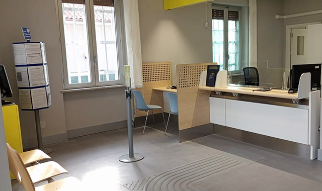 Teramo, l’ufficio postale di Controguerra ha riaperto con i servizi digitali della PA