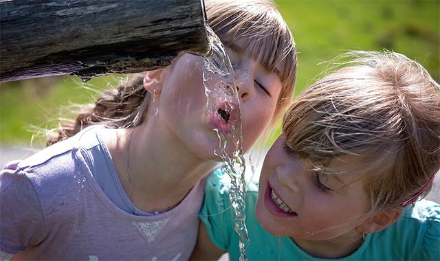 Acqua potabile per due miliardi di persone in più dal 2000
