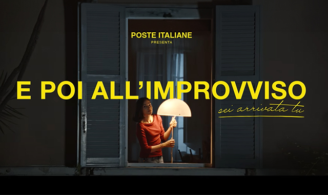 “E poi all’improvviso sei arrivata tu…”. Lo spot di Poste Energia con gli 883