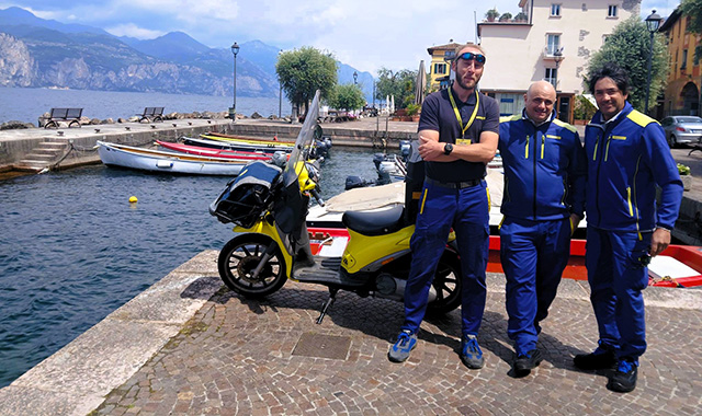 I portalettere del Garda: “La consegna della posta è un gesto di comunità”