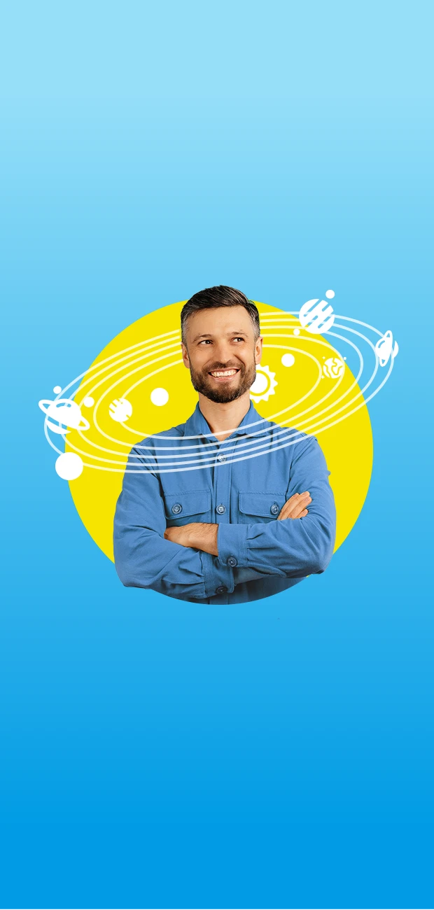 Ragazzo sorridente con pianeti e galassie che gli girano intorno