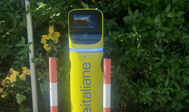 Viterbo, arriva a Celleno la colonnina per la ricarica elettrica in ufficio postale