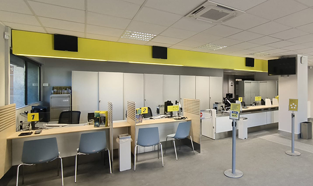 L’ufficio postale di Sant’Antioco riapre rinnovato con passaporti, certificati INPS e altri servizi della Pubblica Amministrazione.