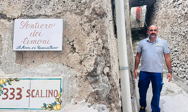 Costiera Amalfitana: così lettere e pacchi arrivano fino sopra il “Sentiero dei Limoni”