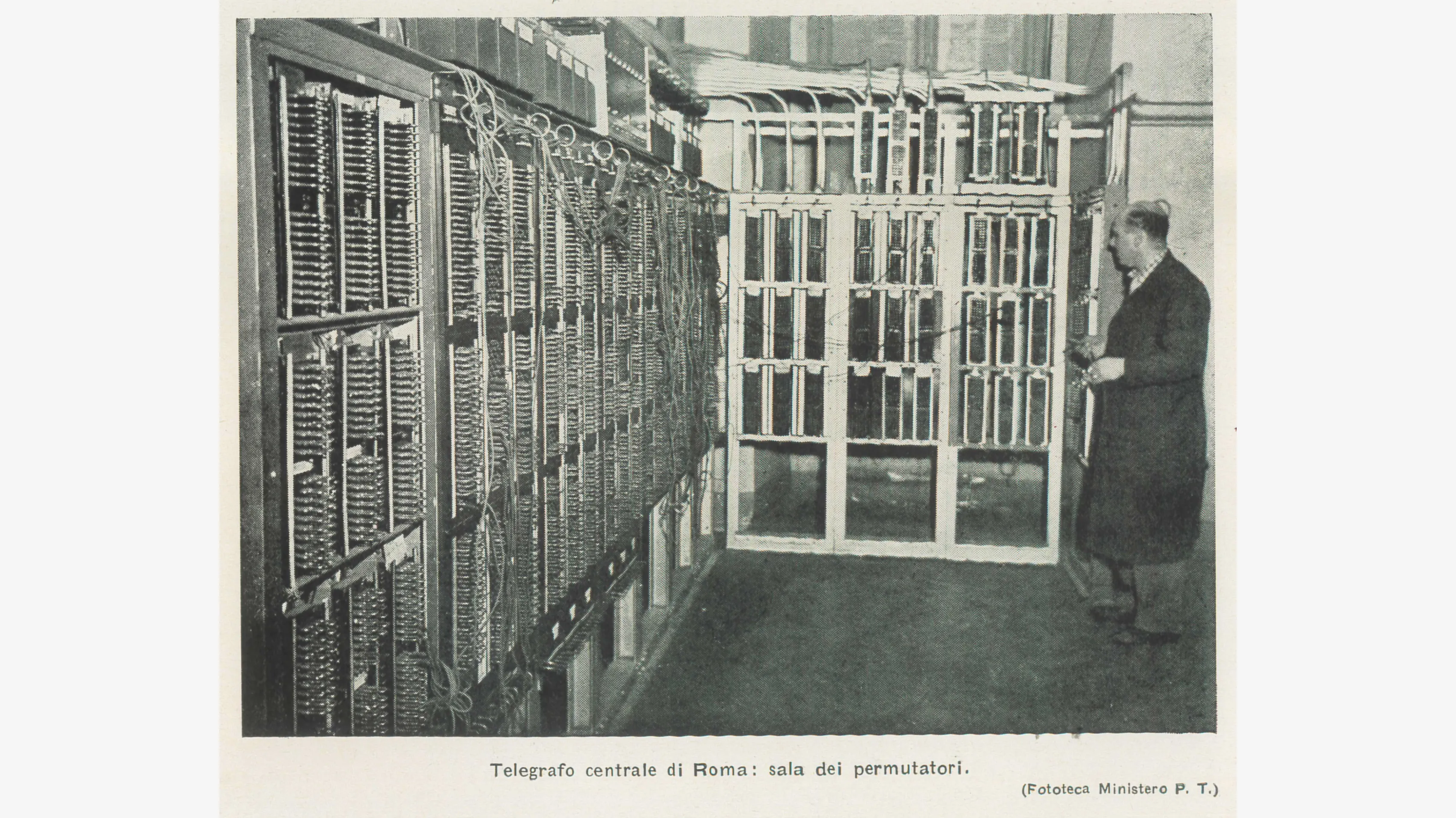 Sala permutatori del telegrafo centrale di Roma