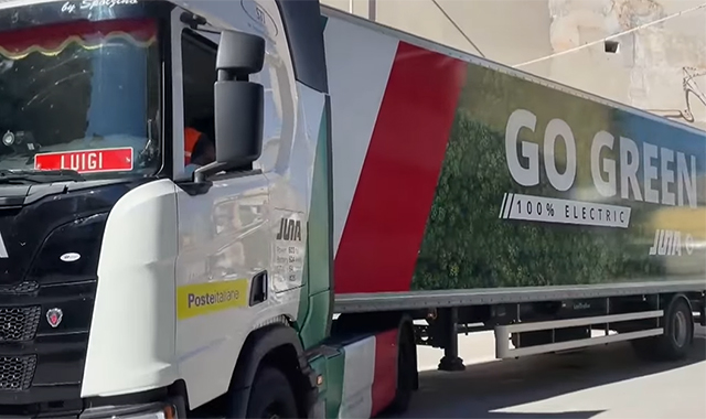 Dalla costa abruzzese a Napoli: il viaggio a zero emissioni dei pacchi di Poste Italiane 