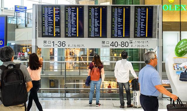 La pandemia ha frenato la mobilità italiana, ma i giovani continuano a partire
