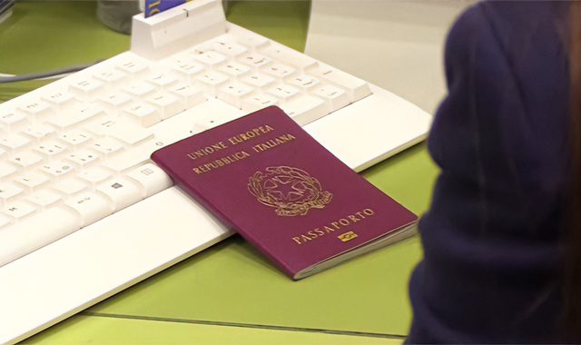 Passaporti in ufficio postale: anche a Savona il servizio va a gonfie vele