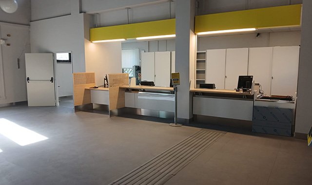 Viterbo: l’ufficio postale Grotte di Castro riapre in versione Polis