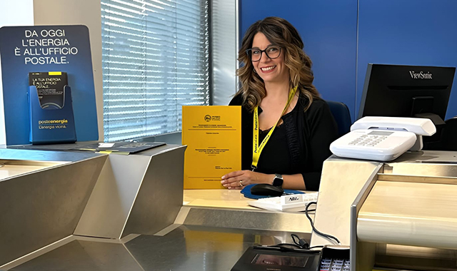 La tesi di Valentina: Poste racconta la trasformazione digitale del Paese
