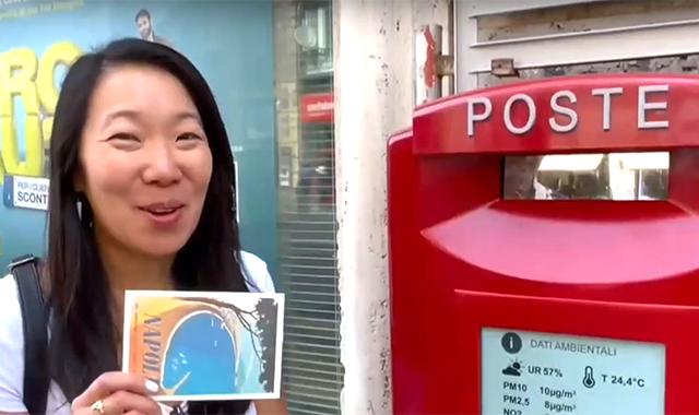 Clienti e turisti nell'Ufficio multietnico di via Arenula, nel cuore della Capitale