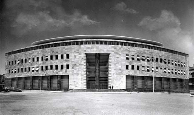 Napoli, lo storico Palazzo delle Poste compie 90 anni