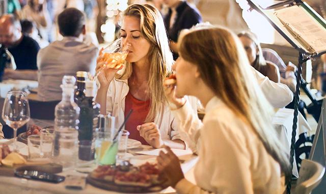 Dopo l’emergenza gli italiani stanno tornando a mangiare fuori