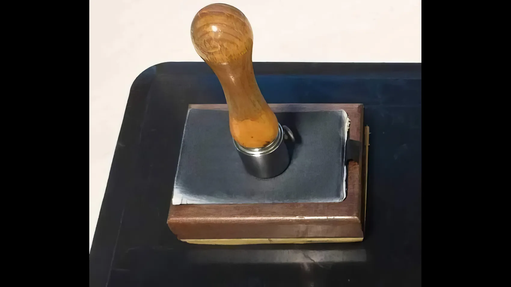 Timbro con tampone inchiostrante