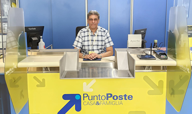 L’operatore di sportello salva la vita a una cliente con un massaggio cardiaco in ufficio postale