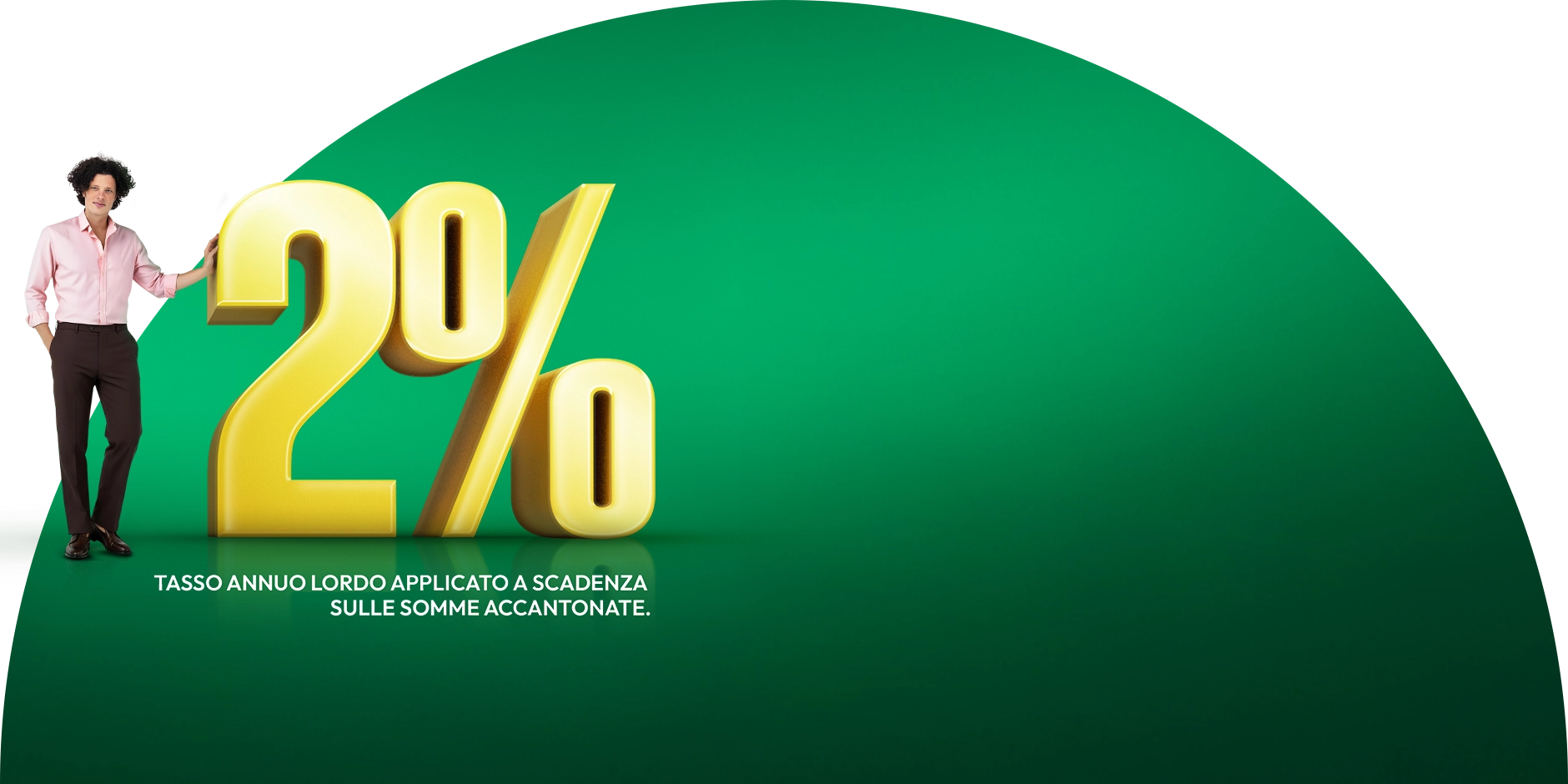 ragazzo riccio appoggiato a grande numero 2