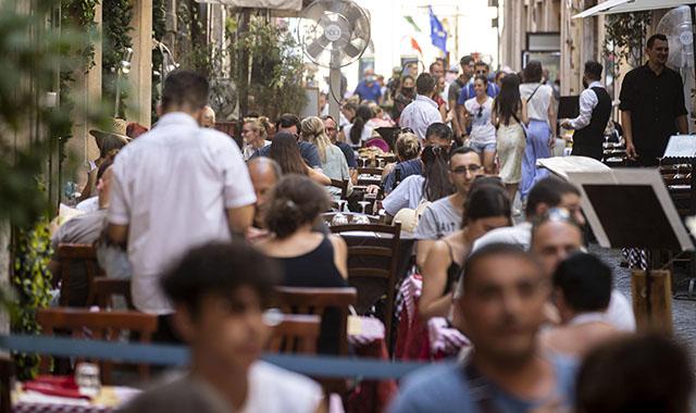 Istat conferma la crescita, forte recupero grazie a industria e terziario