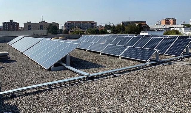 Sostenibilità, Poste installa nuovi impianti fotovoltaici in provincia di Sassari