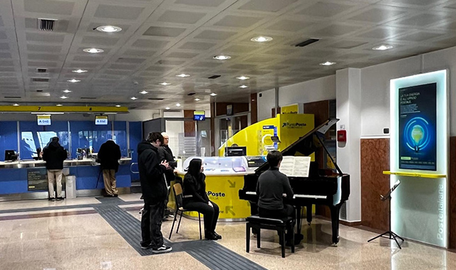 Poste e la musica: a Isernia la seconda tappa di “Bach in the subways”