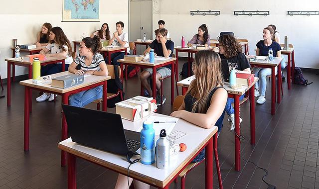 Maturità, il conto alla rovescia: si parte il 22 con la prova di italiano