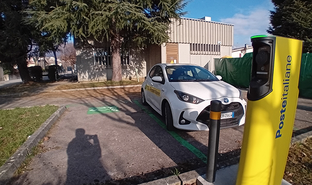 Poste installa nuove colonnine di ricarica in altri cinque comuni della provincia di Belluno